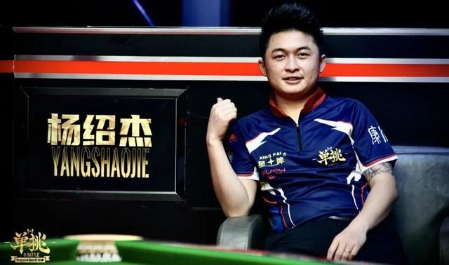 篮球场上的 篮球场上的