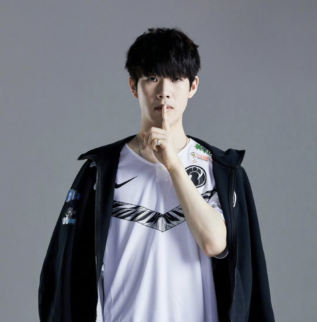 前场篮板保 前场篮板保