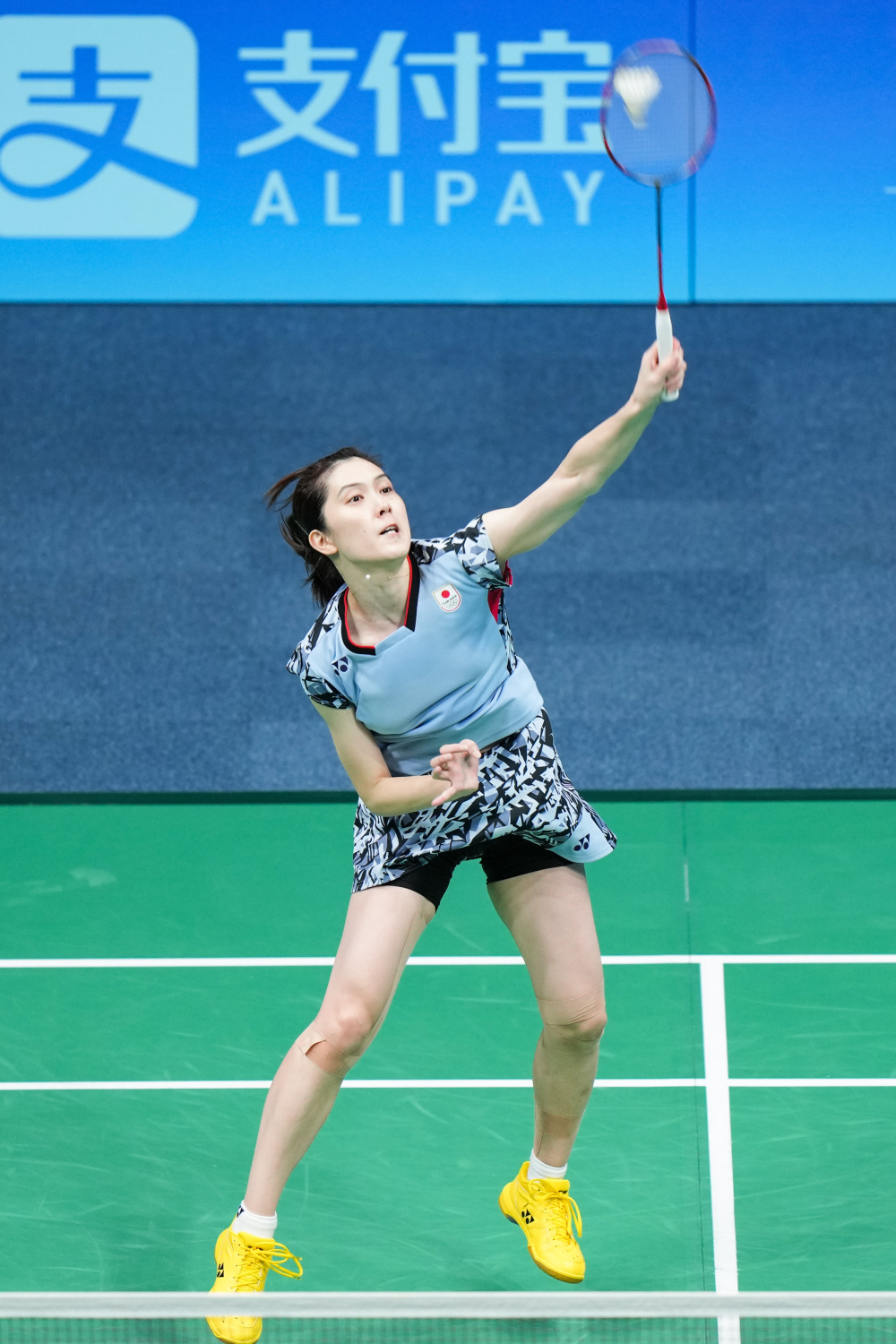 并且对于比 并且对于比