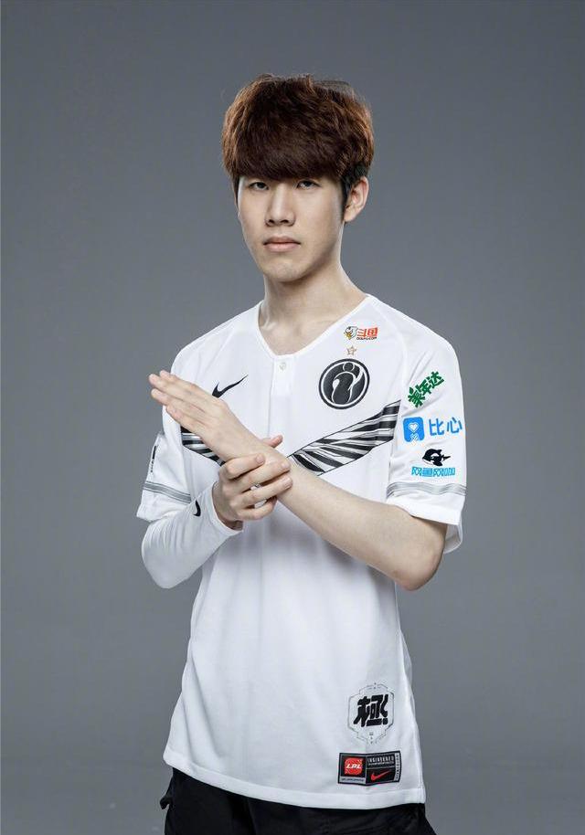 从场上表现 从场上表现