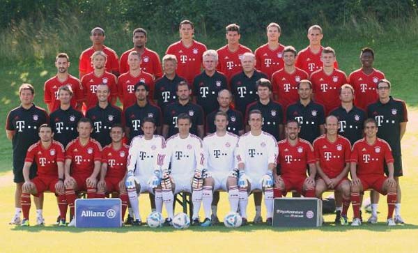 牵制中卫出 牵制中卫出